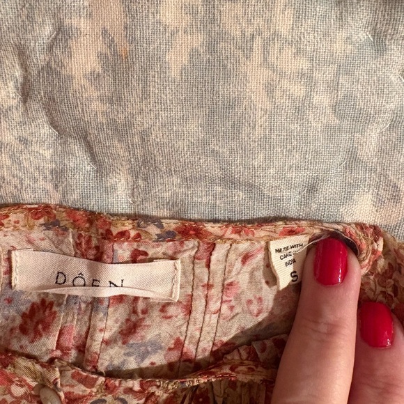 DOEN Narcissa Top in Pink Floral Valley - Picture 6 of 13